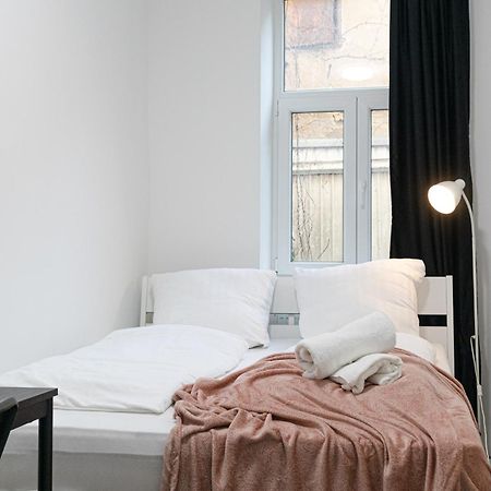 Affordable 5-Br Shared Apartment / Enkplatz U3 Getaway Wien Eksteriør bilde