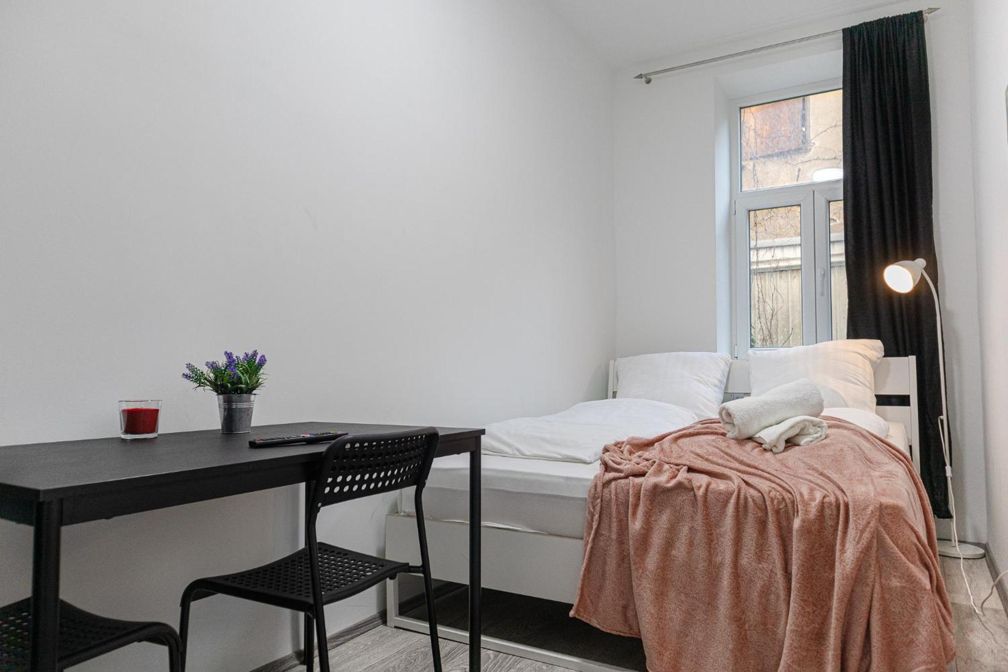 Affordable 5-Br Shared Apartment / Enkplatz U3 Getaway Wien Eksteriør bilde